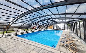 RResort - Klimatyzowane domki nad morzem - BASEN I SAUNA